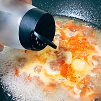 北极虾番茄荞麦面汤 快手营养早餐#福临门暖冬宴幸福面#的做法图解5