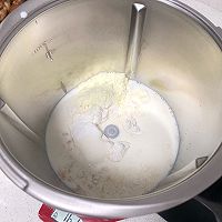 好吃的肉面包-肉肠奶酪菠菜软面包的做法图解1
