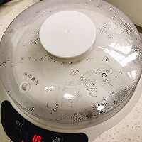 银耳冰糖炖燕窝的做法图解2