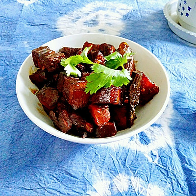 土豆红烧肉