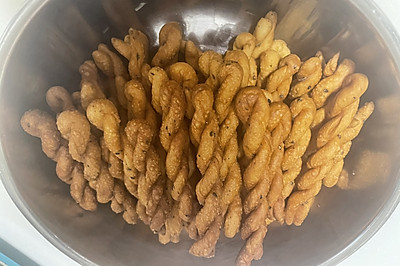 香酥麻花（黑芝麻味）