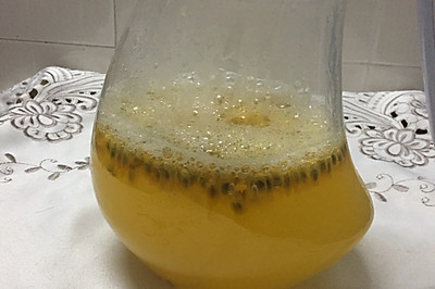 超简单的百香蜂蜜饮