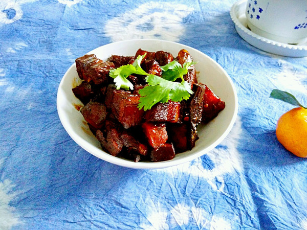 土豆红烧肉