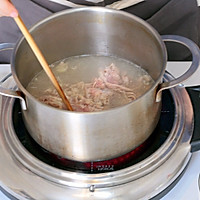 酸汤肥牛面的做法图解2