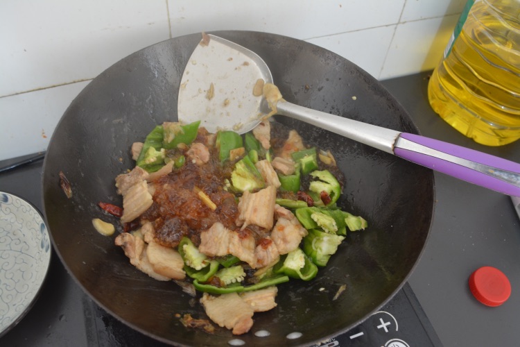 桃胶炒肉的做法图解10