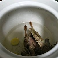 山药鸽子汤的做法图解2
