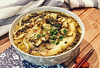 #餐桌上的春日限定#苏式雪菜冬笋黄鱼面的做法