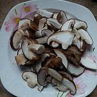 青菜炒蘑菇的做法图解2