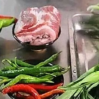 回锅肉丨做法简单营养高,香嫩美味,肥而不腻！！！！.的做法图解1