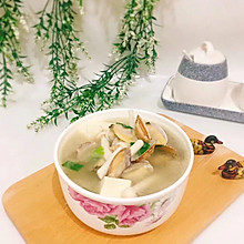 鲜味花蛤豆腐汤