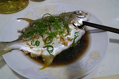 清蒸金鲳鱼