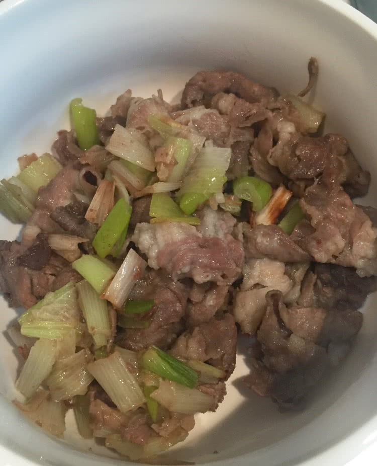 韩国泡菜牛肉锅的做法图解2