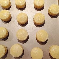 #2022烘焙料理大赛烘焙组复赛#奶黄流心月饼的做法图解18