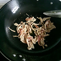 豆米腌菜炒肉丝的做法图解1