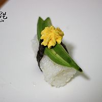 鳄梨蛋黄握寿司的做法图解9