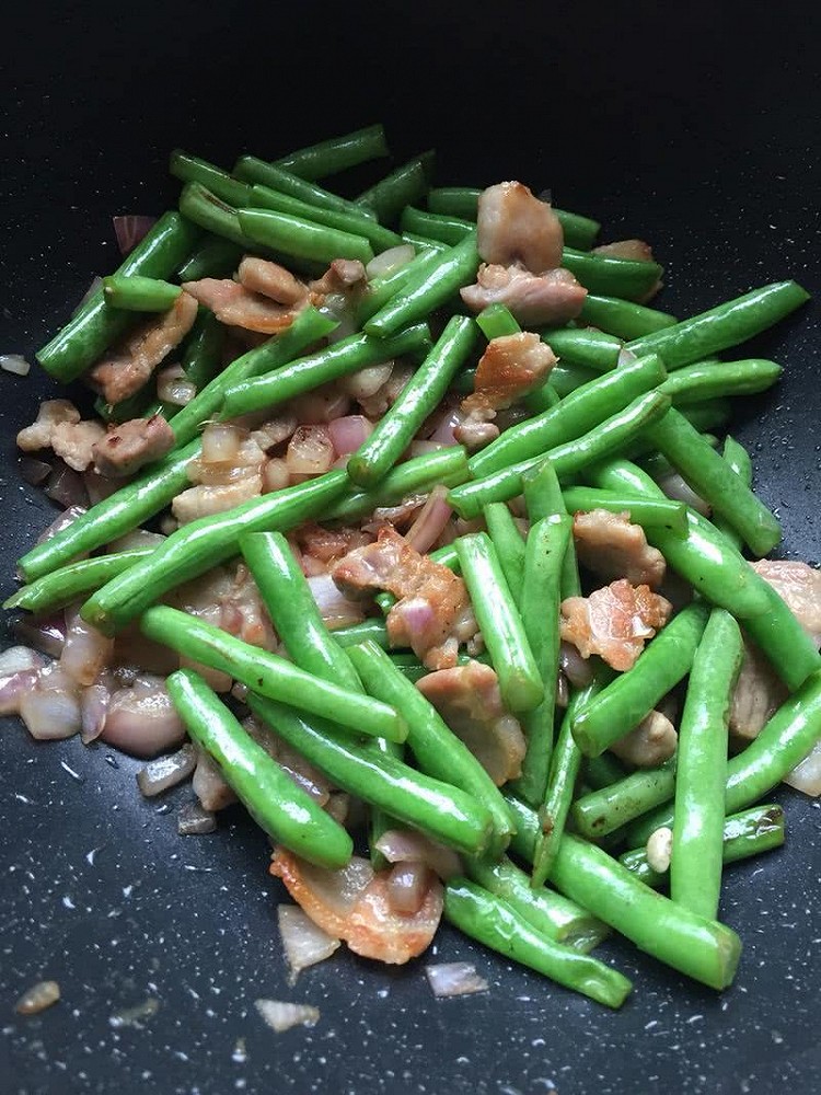 四季豆炒肉的做法