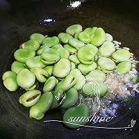 春天的嫩绿味道：葱油蚕豆的做法图解5