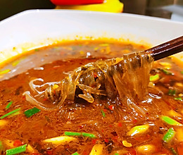 #暖冬酱在手，嗨吃部队锅#韩式辣酱外婆菜红薯粉的做法