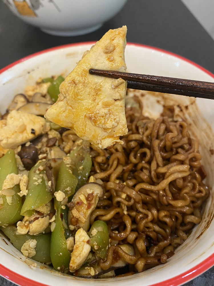 香菇丝瓜煎豆腐的做法