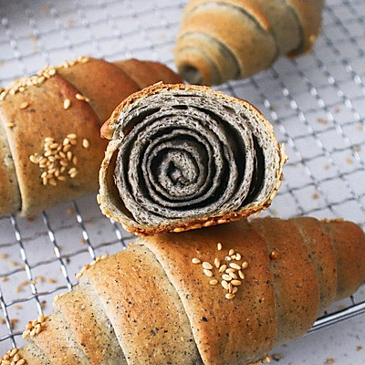 黑芝麻海盐面包卷
