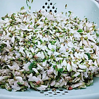 素雅清香槐花麦饭的做法图解1