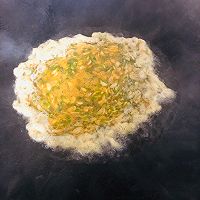 鲜花的滋味：槐花炒蛋的做法图解4