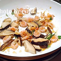 滑蛋虾仁盖饭——加拿大野生北极虾试用的做法图解7