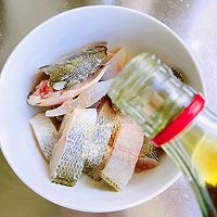 #冬季滋补花样吃法#生炒鲈鱼的做法图解5