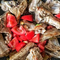 超级解馋的‼️番茄玉米～莲藕排骨汤的做法图解6