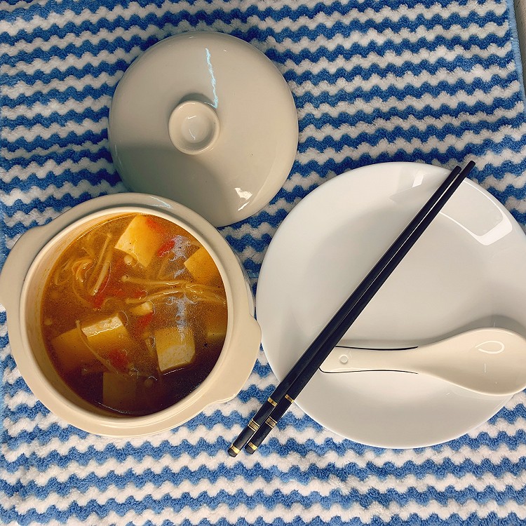 番茄金针菇豆腐瘦肉汤的做法
