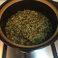 自制绿豆沙饼的做法图解1