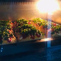 葱香芝士肉松番茄沙拉香肠包-满满美味的做法图解10