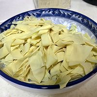 养肥老公的36道菜:07韭菜炒干豆腐的做法图解4