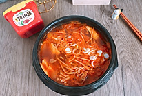 #暖冬酱在手，嗨吃部队锅#韩式泡菜豆腐汤的做法