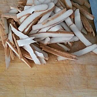 芹菜炒豆干的做法图解1