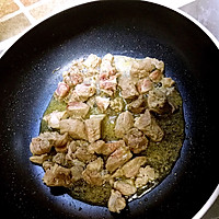 番茄牛腩螺旋意面的做法图解2