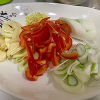 五花肉娃娃菜的做法图解1