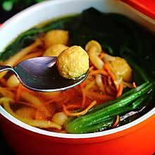 蔬菜菌菇丸子汤