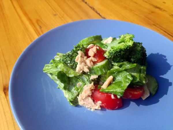 【宿舍】金枪鱼蔬菜沙拉