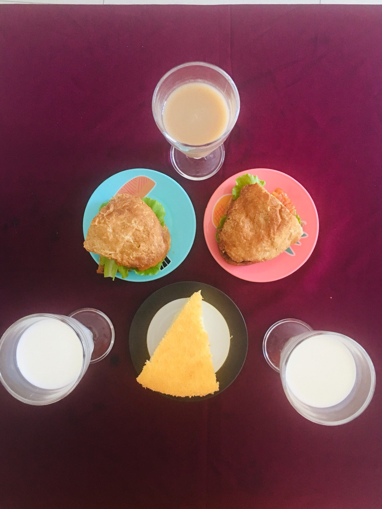 家常鸡腿肉汉堡的做法