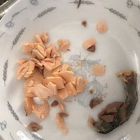 丝瓜鸡蛋三文鱼番茄疙瘩汤的做法图解3