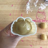 莲蓉蛋黄螃蟹月饼的做法图解10