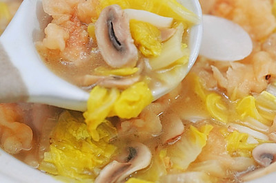 酥肉蘑菇年糕汤