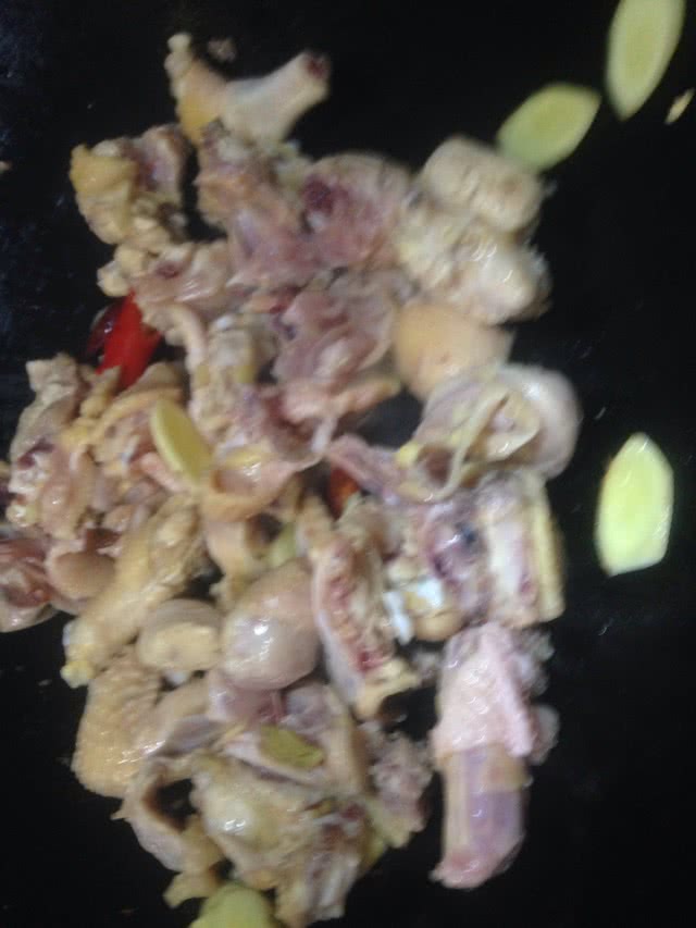 双菇土豆鸡的做法图解5