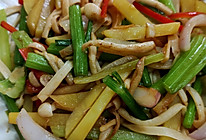 营养好吃又好做的芹菜白玉菇土豆条的做法