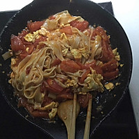 番茄鸡蛋炒冷面的做法图解2