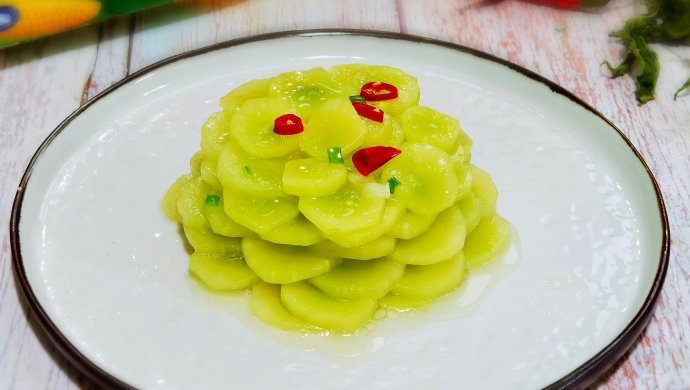 葱油椒香莴笋片