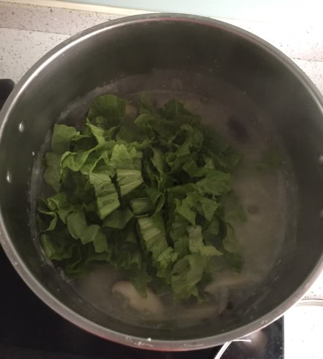 养生之香菇鸡肉蔬菜粥（潮汕粥）的做法图解7