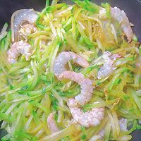萝卜丝炖虾的做法图解5