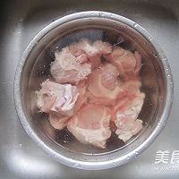 筒骨玉米山药汤的做法图解1